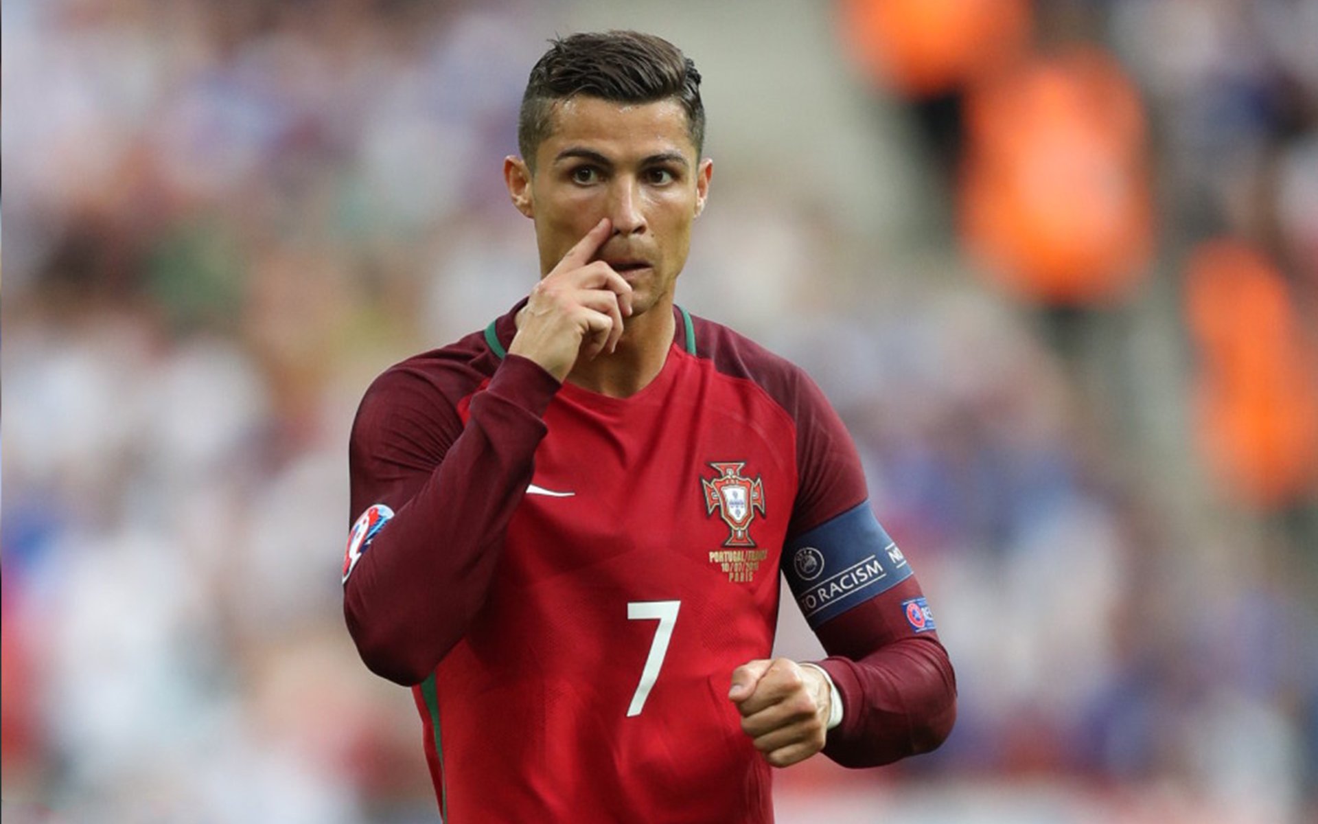 “短柄墙球：高新区全民健身馆，比赛不止是对抗，更是智商与反应速度的比拼”